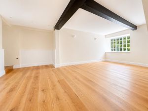 Sitting/Dining Room- click for photo gallery